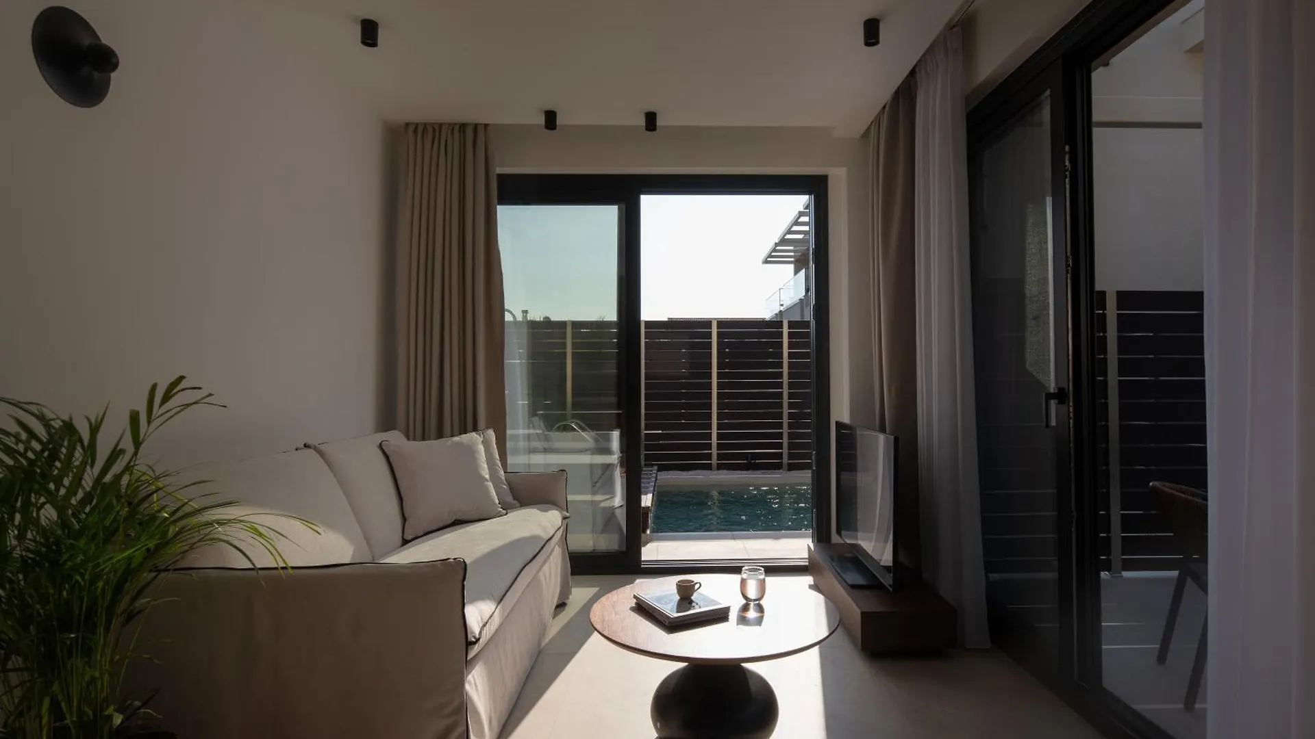 Vista Luxury Suites Neos Marmaras Aparthotel