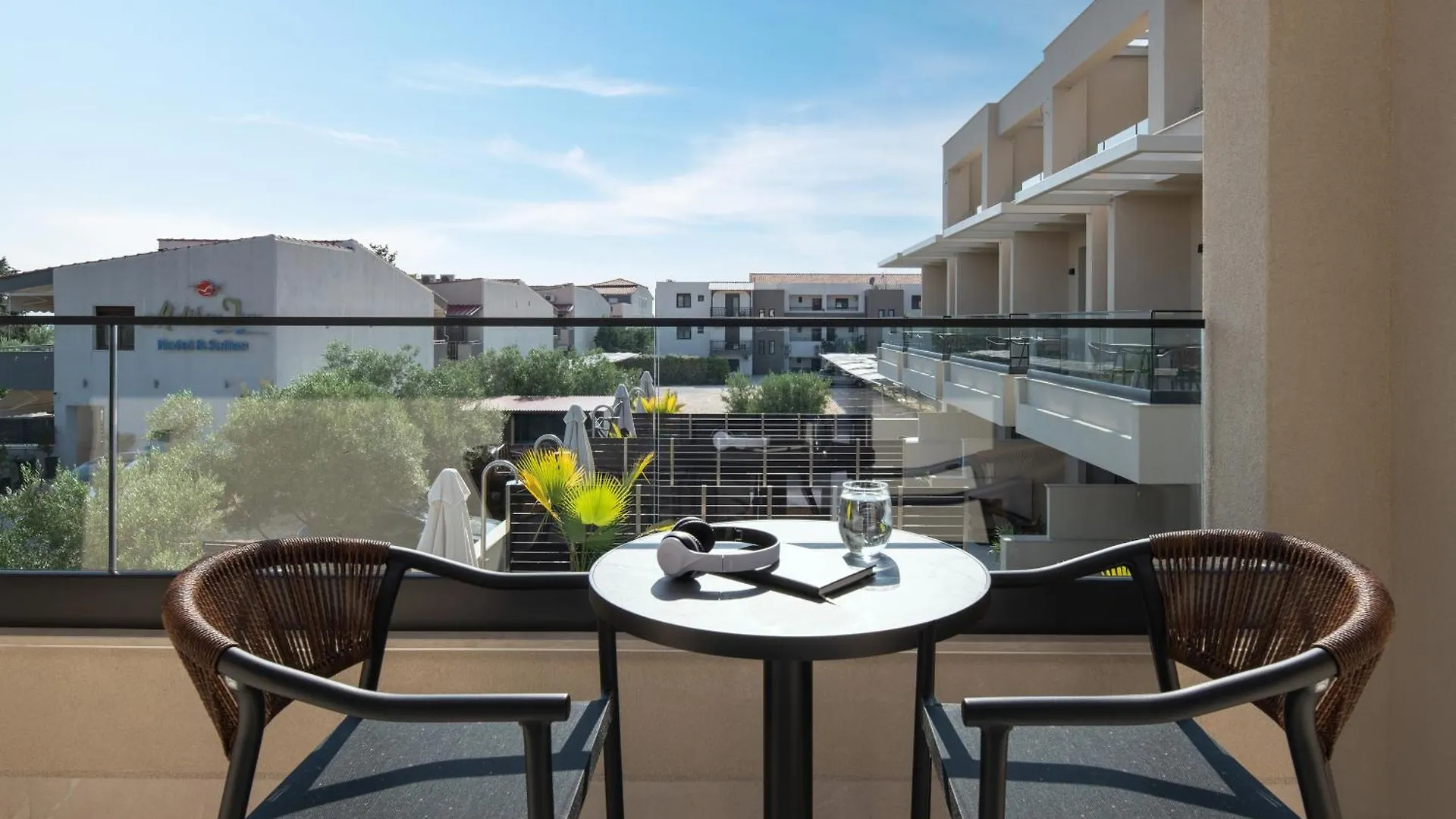Vista Luxury Suites Neos Marmaras