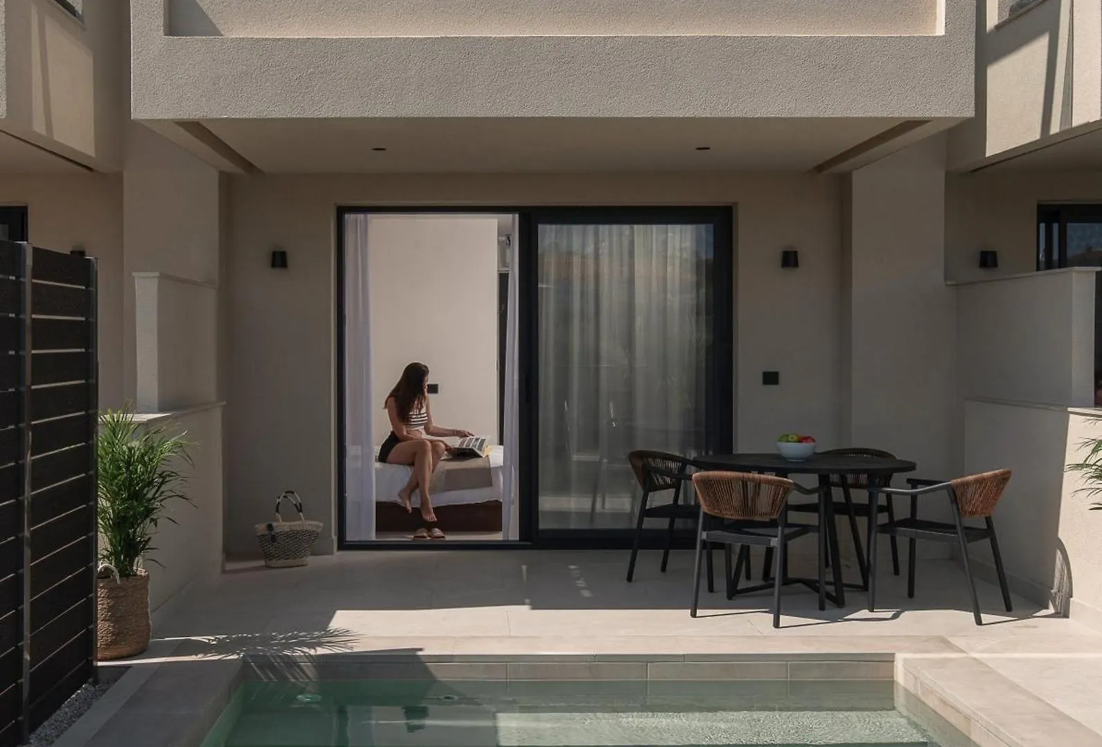 Apart Otel Vista Luxury Suites Neos Marmaras Yunanistan