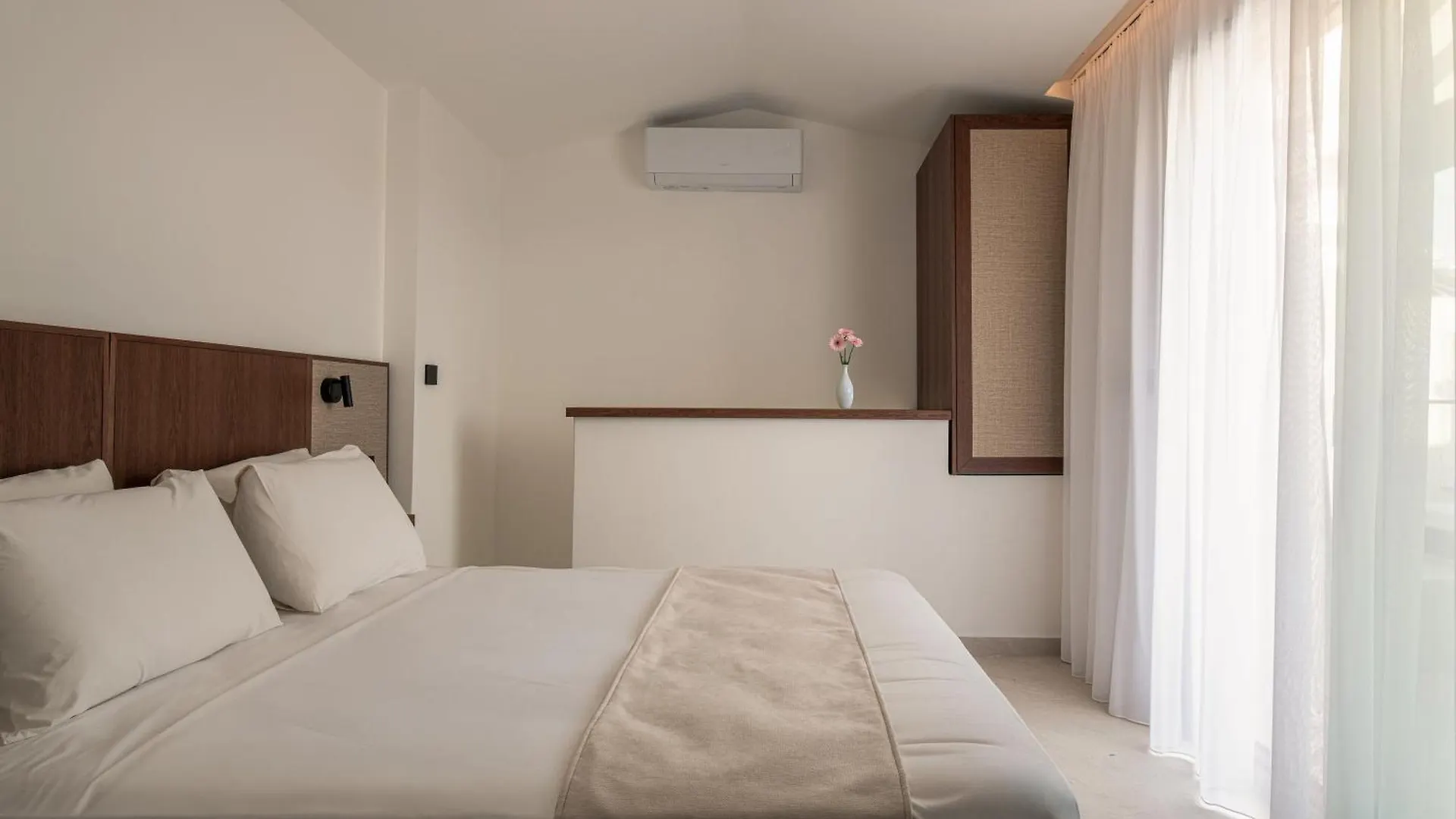 Vista Luxury Suites Neos Marmaras Apart Otel