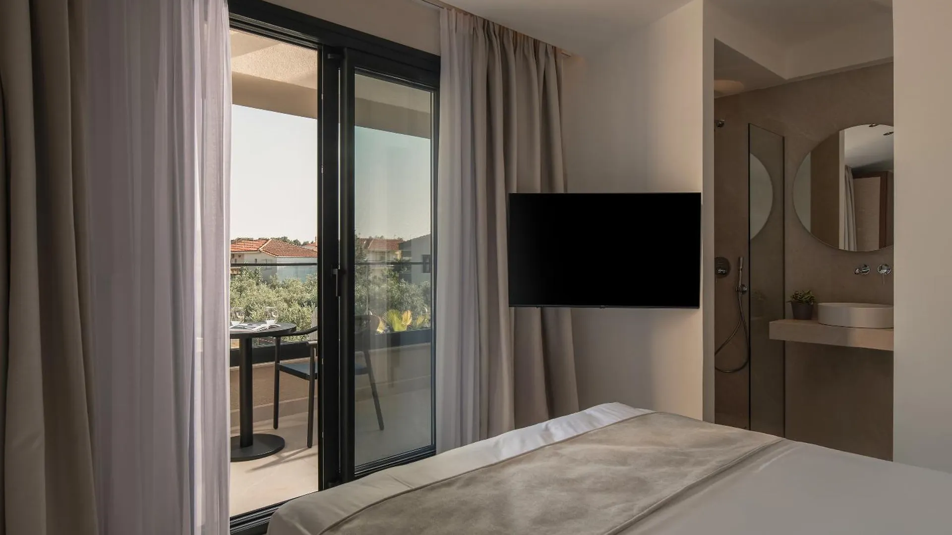 Vista Luxury Suites Neos Marmaras Apart Otel